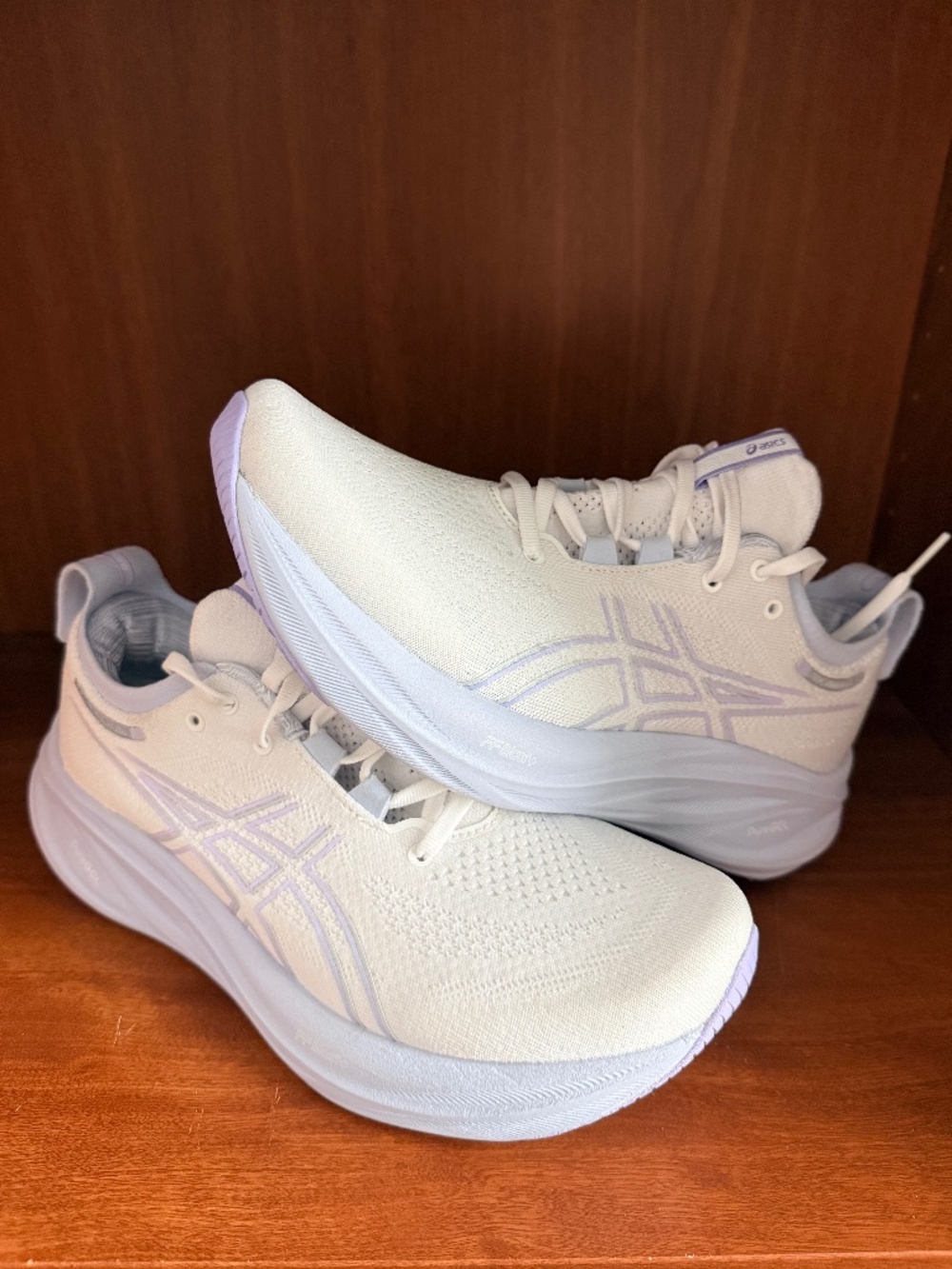 Women’s Asics Gel Nimbus 26